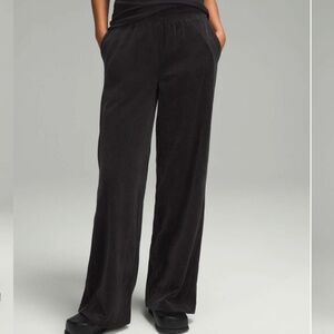 Lululemon Scuba Wide Leg Velvet Cord Pants - Women's Size 8 - Black Gray